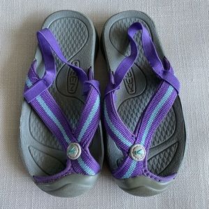 Like new little kids Keen shoes